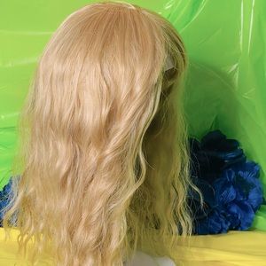 Blonde Wavy / Curly Synthetic Wig